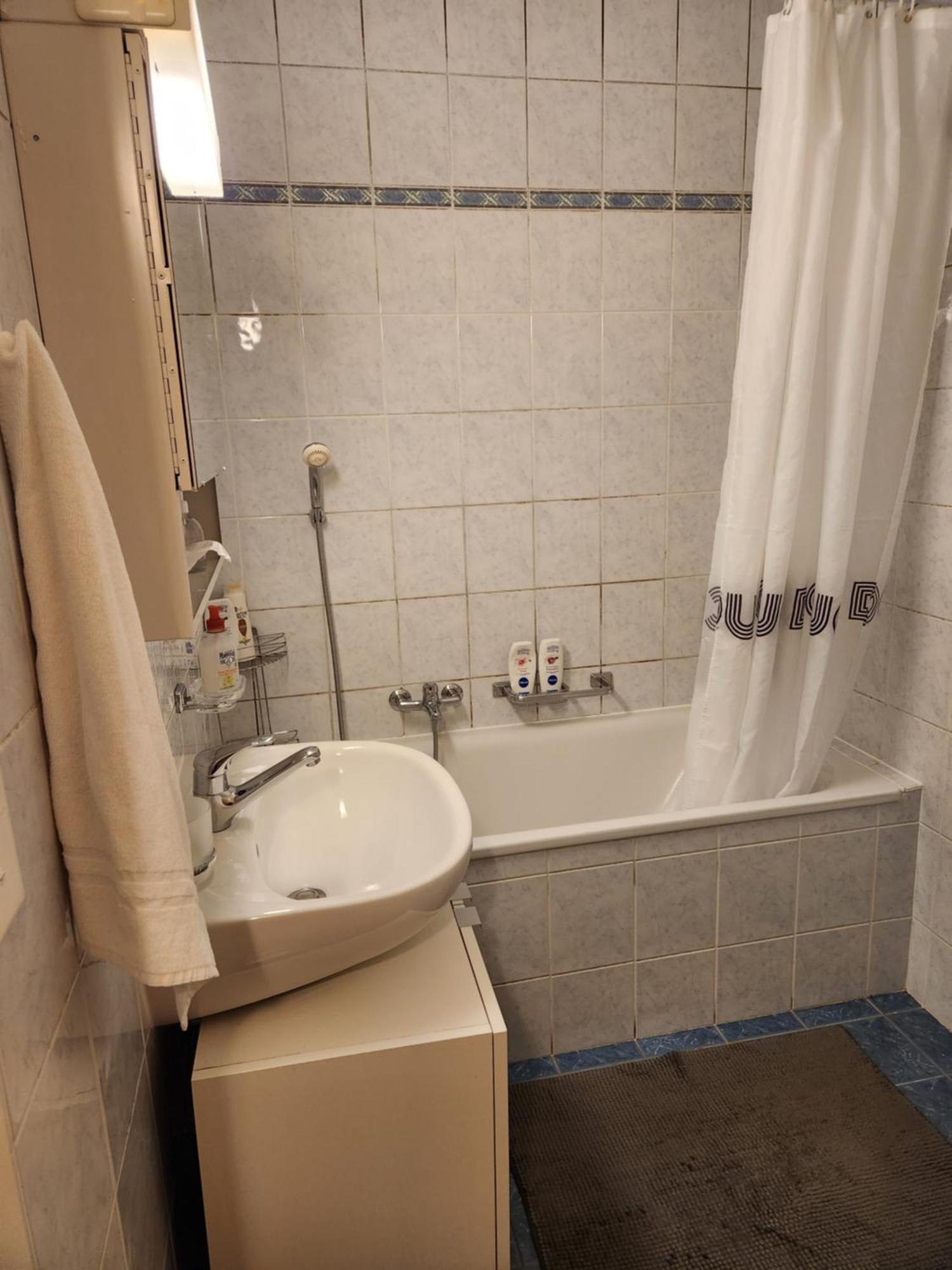 Room In Shared Apartment Γενεύη Εξωτερικό φωτογραφία